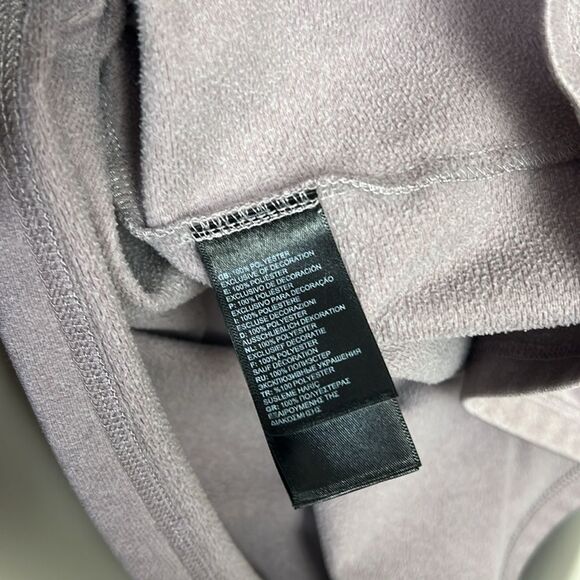 Woman’s The North Face 1/4 Zip - Picture 8 of 8